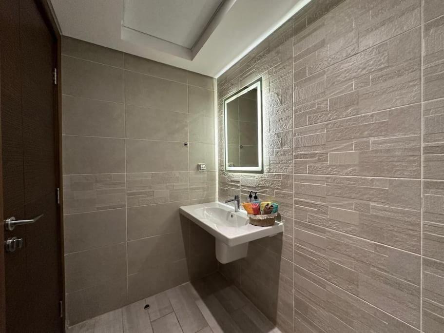 Apartment Access -lux Smart Homes- 3bedr- Cfc